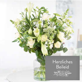 Blumenstrauß Champagnertraum + "Herzliches Beileid" Trauerkarte