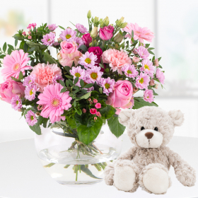 Blumenstrauß + Teddybär zur Geburt eines Mädchens