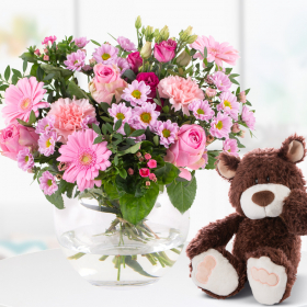 Blumenstrauß + Classic Bär zur Geburt eines Mädchens