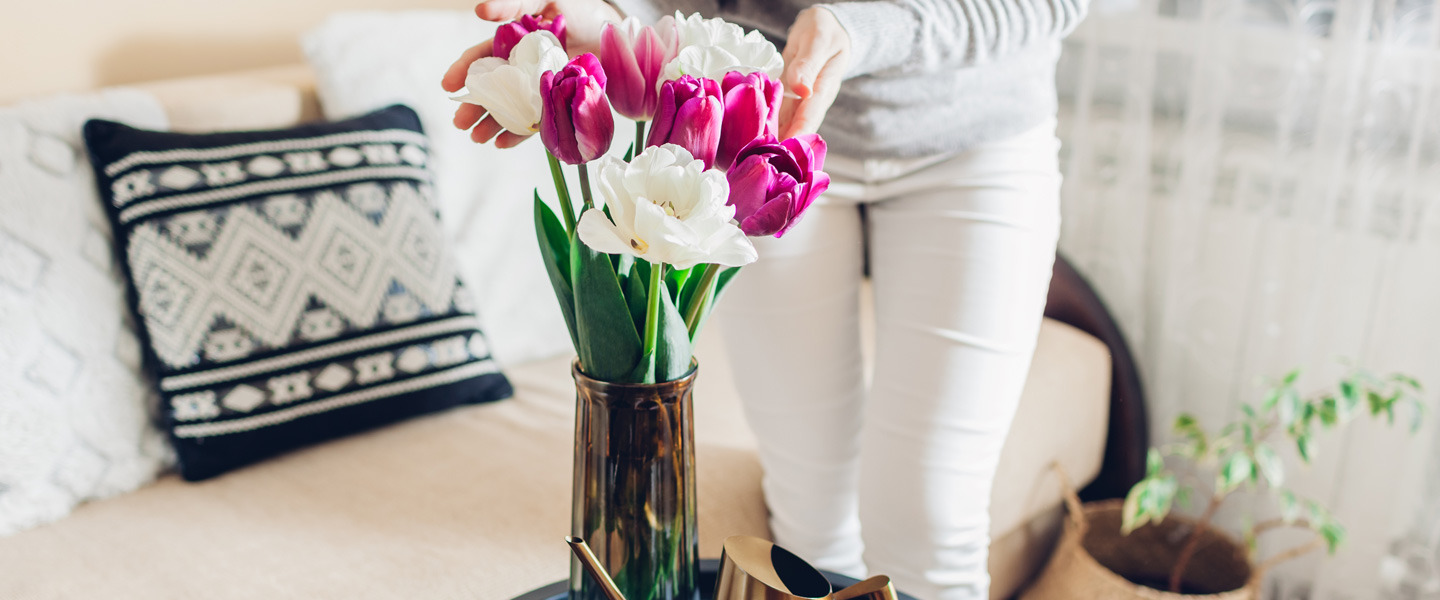 Tulpen in der Vase: 5 Tipps für längere Frische | blumenshop.de