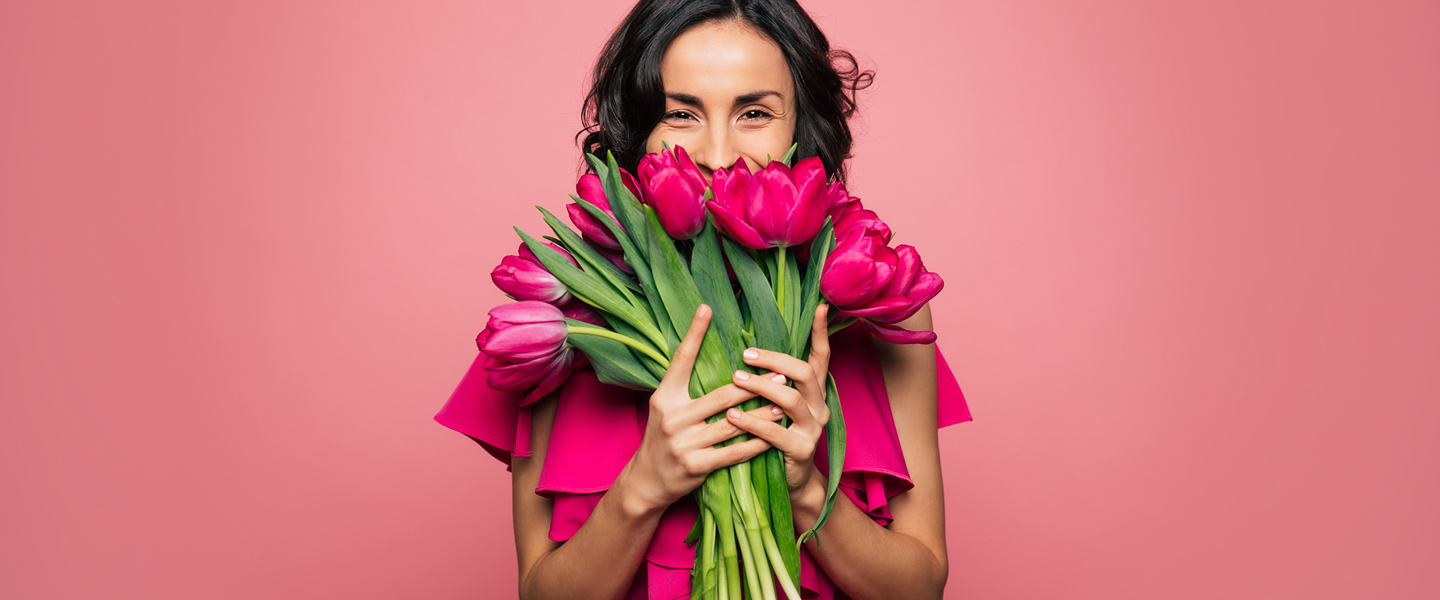 Mit Blumen alles Liebe zum Frauentag wünschen