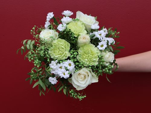 Blumenstrauß mit Chrysanthemen zum Valentinstag