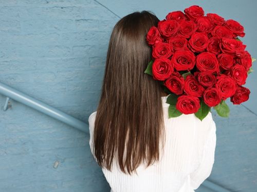 Rote Rosen zum Valentinstag verschicken