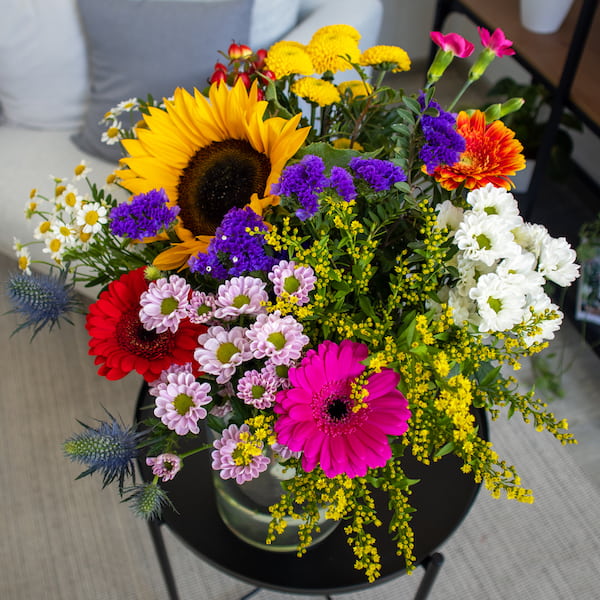 Blumenstrauß mit Sonnenblumen bestellen Blumenstrauß mit Sonnenblumen bestellen